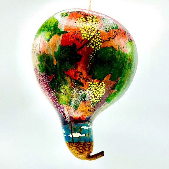NEW Original Hot Air “ BALLOON of GRAPES ” Hand Crafted Gourd Art Wine Lovers - Picture 6 of 17
